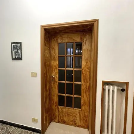 Lägenhet La Vostra Casa A Con Parcheggio Gratuito Bologna